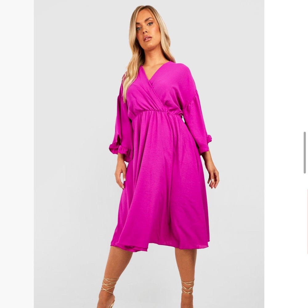 Boohoo long sleeved midi dress